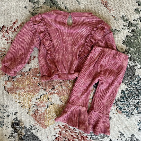 Rachel Zoe 24M Girl Floral Sweatshirt Flared Bottoms Outfit Set Boho EUC - Picture 9 of 10